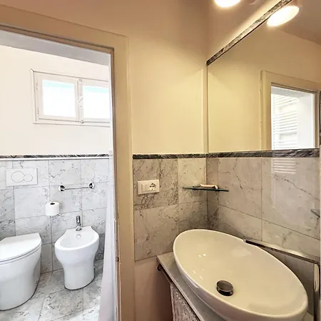 Apartman Colourful Cave A By Tuscanywego *