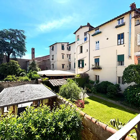 Colourful Cave In Centro Storico A By Tuscanywego Apartment
